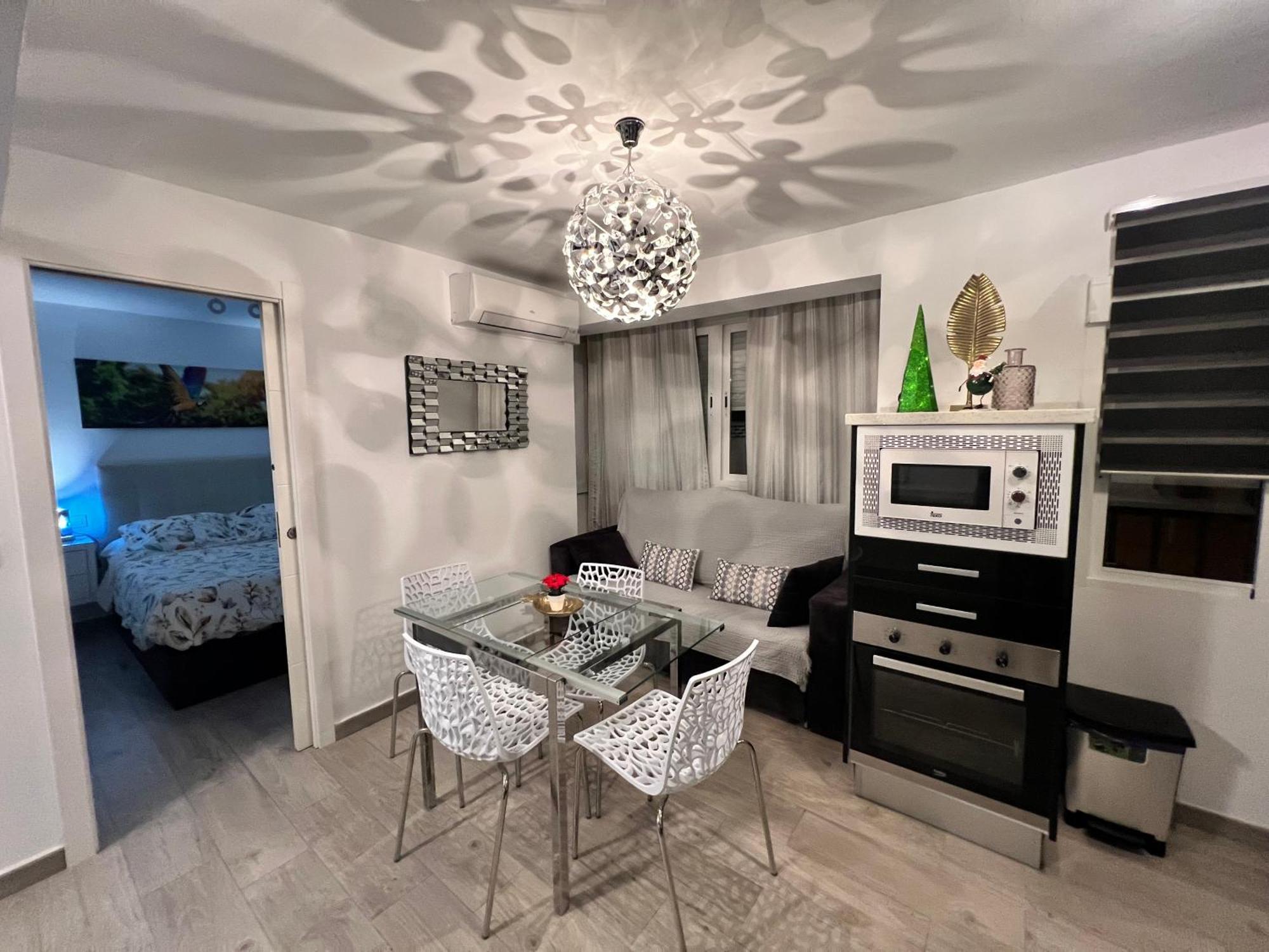 Apartamento Sevilla Enzo Екстериор снимка