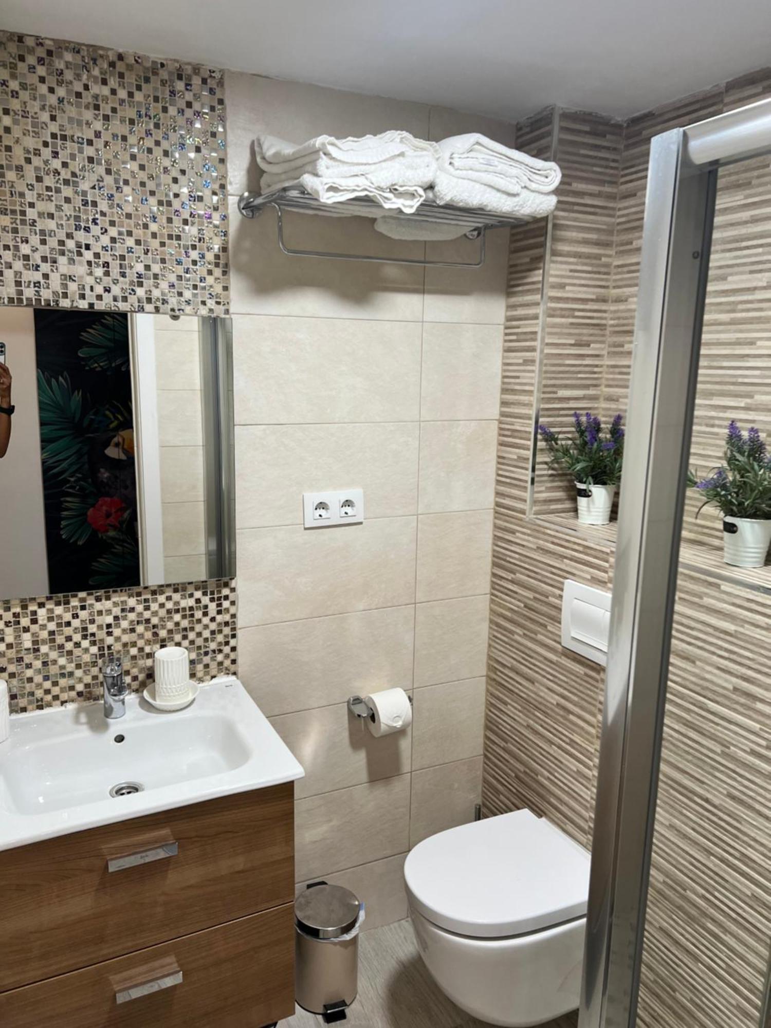 Apartamento Sevilla Enzo Екстериор снимка