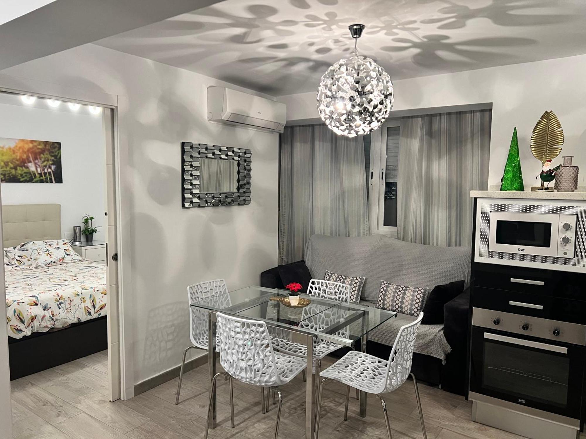 Apartamento Sevilla Enzo Екстериор снимка